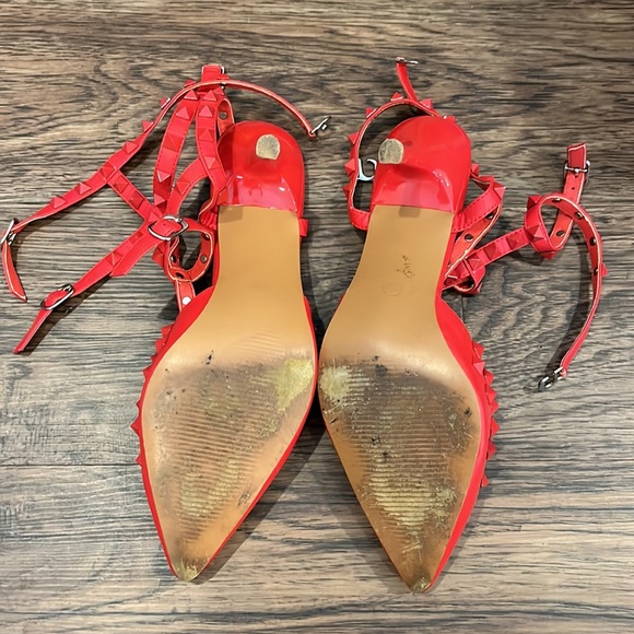 Red rock stud heels - Picture 2 of 2